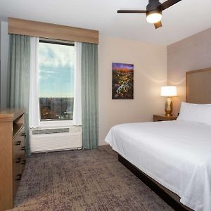 One-Bedroom King Suite